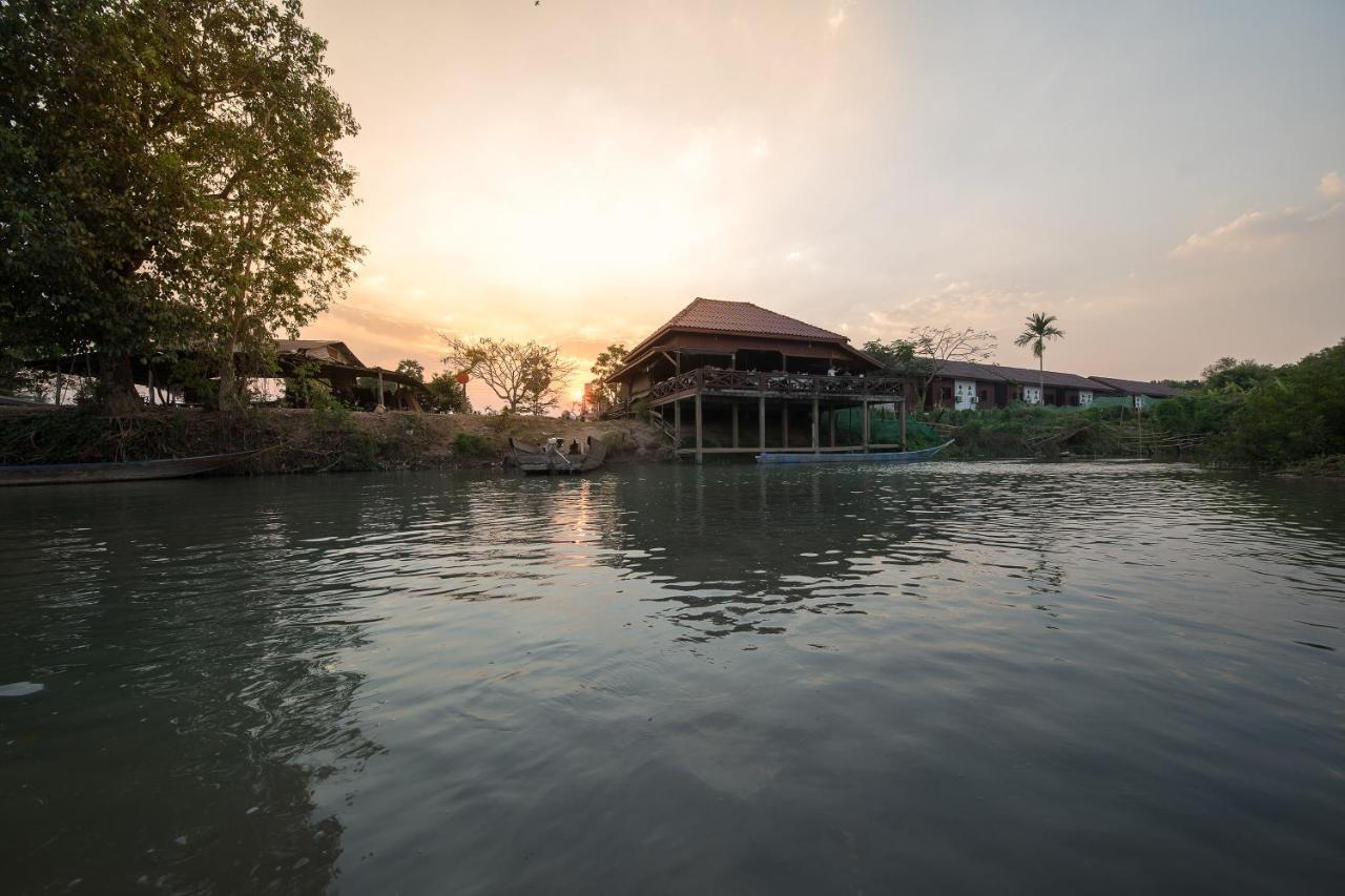 Chanhthida Guesthouse And The River Front Restaurant Ban Khon Eksteriør billede